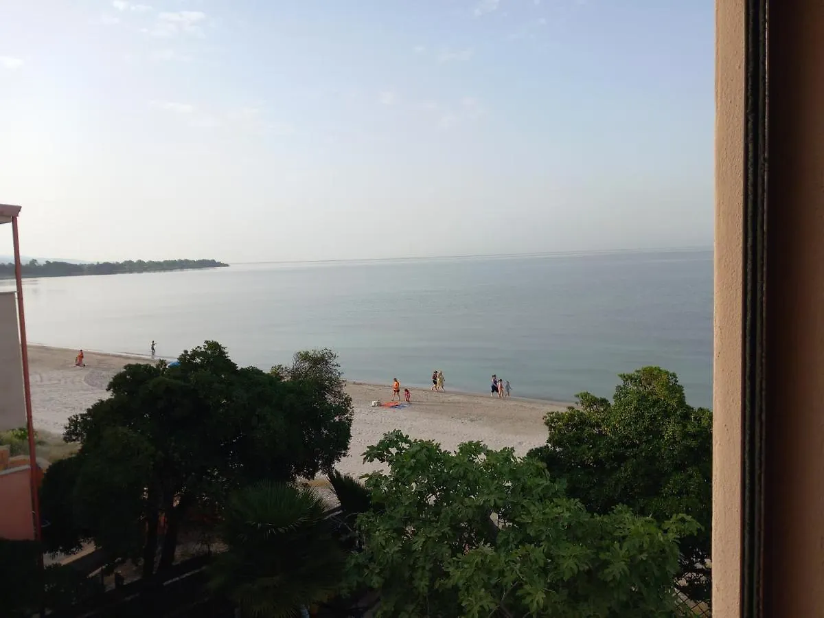Bed And Breakfast Onde Beach Su Forti 0*,  Italia
