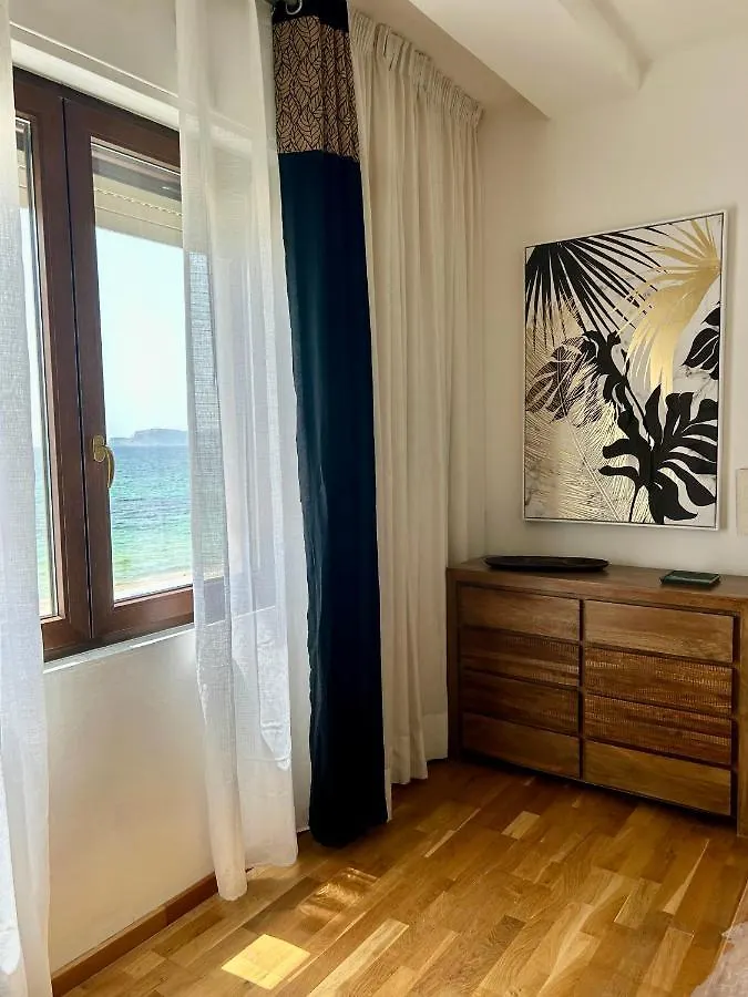 Bed And Breakfast Onde Beach Su Forti 0*,  Italia